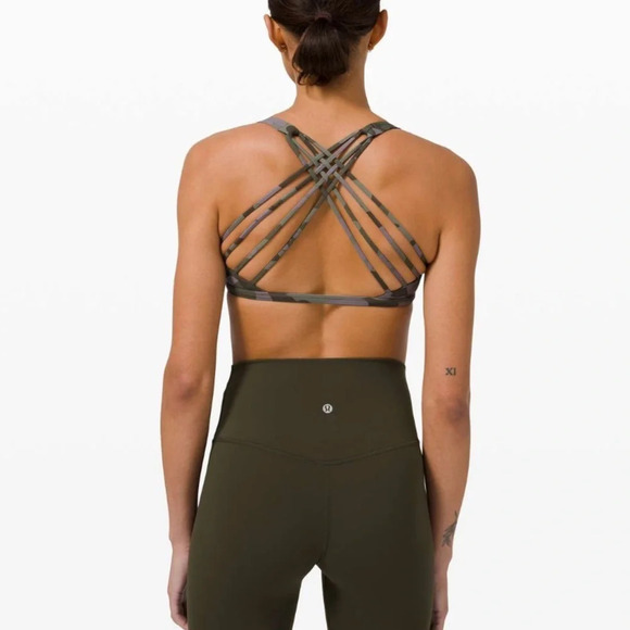 Lululemon Free to Be Bra
Wild *Light Support, A/B Cup - Heritage 365 Camo - Picture 4 of 8